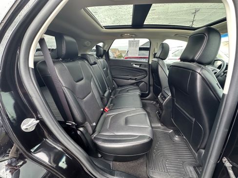 Used 2020 Ford Edge Titanium w/ Equipment Group 301A AWD/4WD image 14