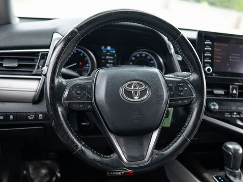 Used 2021 Toyota Camry SE FWD image 22