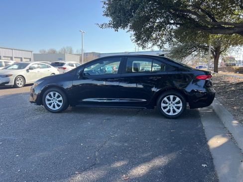 Used 2024 Toyota Corolla LE image 4