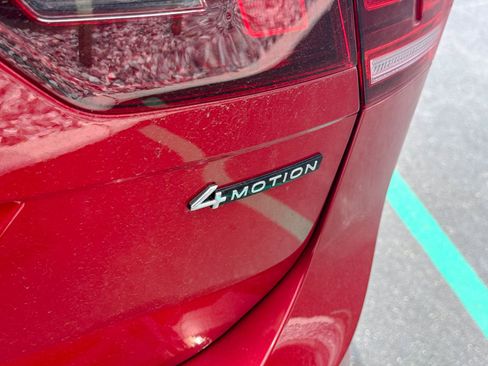 Used 2024 Volkswagen Tiguan SE R-Line AWD/4WD image 6