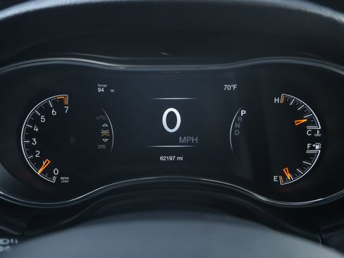 Used 2022 Jeep Grand Cherokee Laredo X image 21