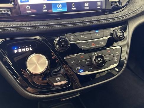 New 2027 Chrysler Pacifica Select AWD/4WD image 38