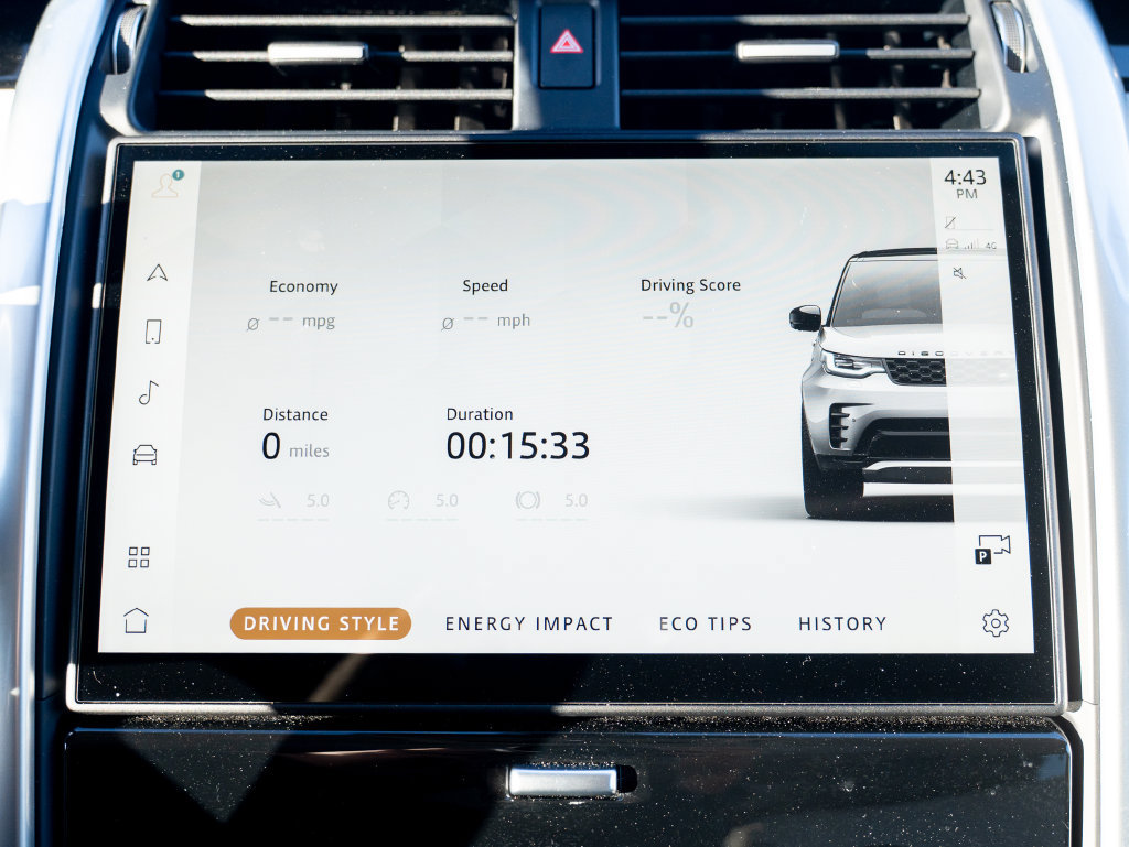 Certified 2025 Land Rover Discovery S AWD/4WD image 26