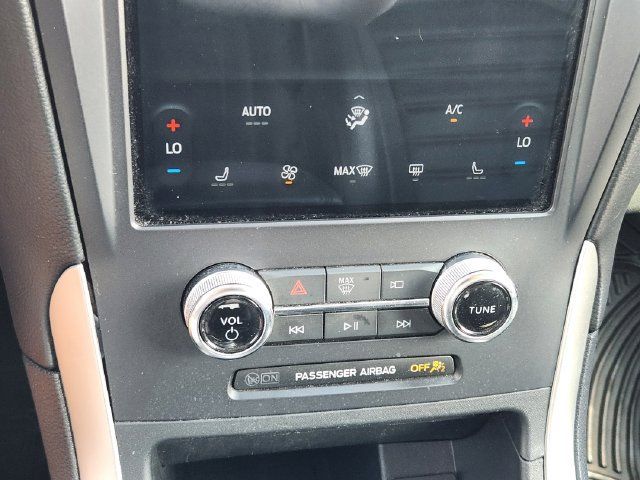 Used 2024 Ford Edge SEL AWD/4WD image 19