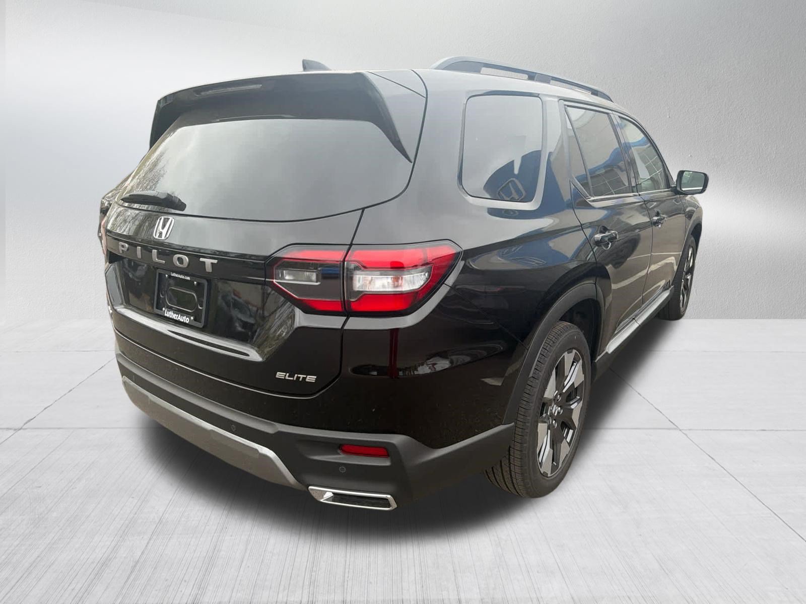 Used 2026 Honda Pilot Elite image 7