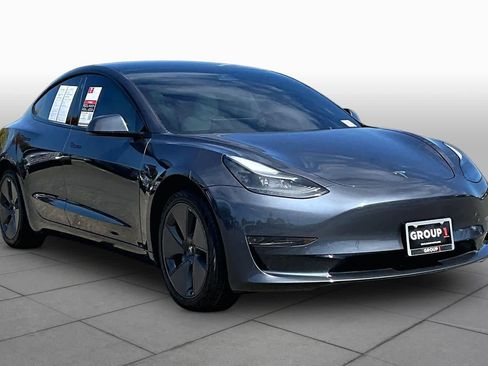 Used 2023 Tesla Model 3 Standard Range RWD image 2