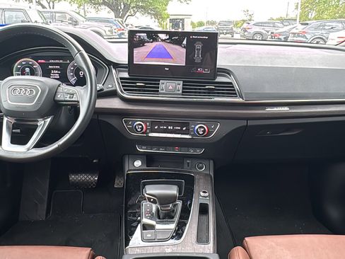 Used 2025 Audi Q5 e Premium AWD/4WD image 16