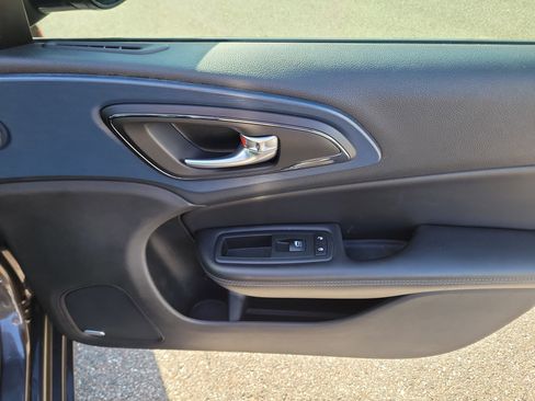 Used 2015 Chrysler 200 S w/ Navigation & Sound Group I FWD image 10