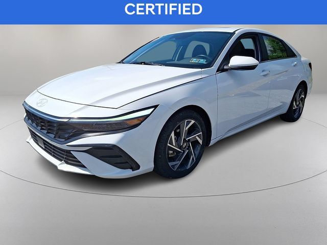 Used 2025 Hyundai Elantra SEL FWD image 3