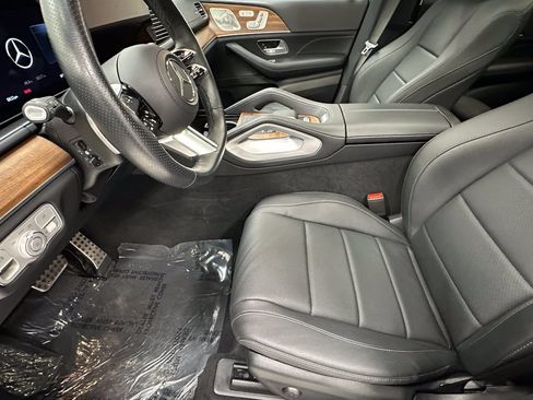 Certified 2025 Mercedes-Benz GLS 450 4MATIC image 10