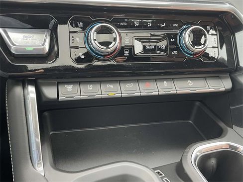 New 2026 GMC Sierra 2500 Denali Ultimate w/ LPO, Black Badging Package image 16