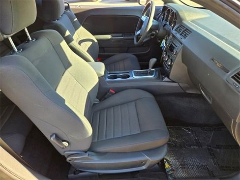 Used 2009 Dodge Challenger R/T image 22