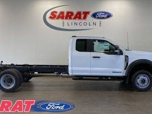New 2025 Ford F550 4x4 SuperCab Super Duty image 1