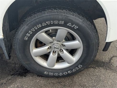Used 2013 Nissan Titan SV image 9