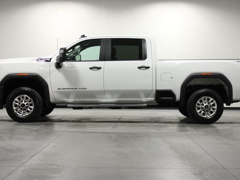 Used 2024 GMC Sierra 2500 Pro AWD/4WD image 7