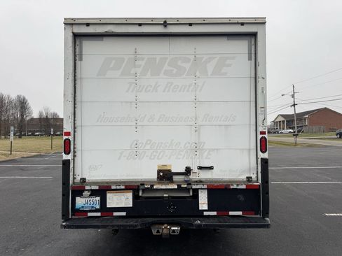 Used 2018 GMC Savana 3500 Extended w/ Driver Convenience Package image 5