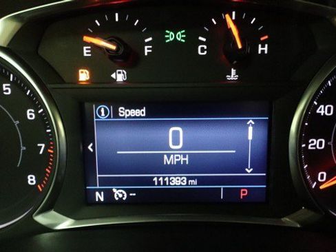 Used 2021 GMC Acadia SLE w/ Driver Convenience Package FWD image 21