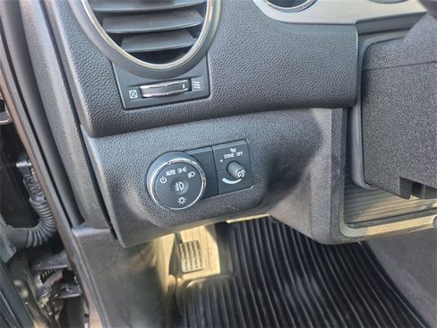 Used 2011 Buick Enclave CX image 15