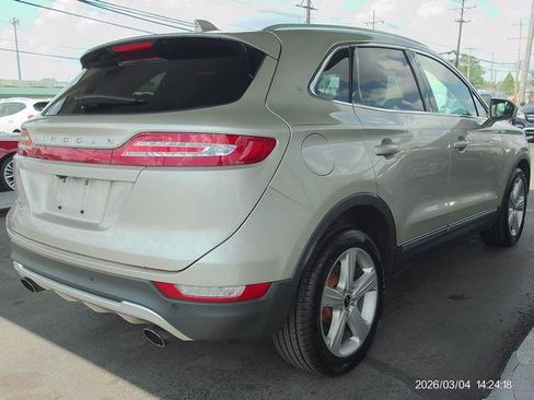 Used 2017 Lincoln MKC Premiere FWD image 3