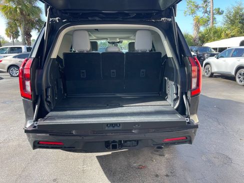 Used 2025 Ford Expedition Active AWD/4WD image 6
