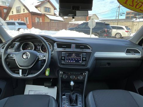 Used 2021 Volkswagen Tiguan S image 12