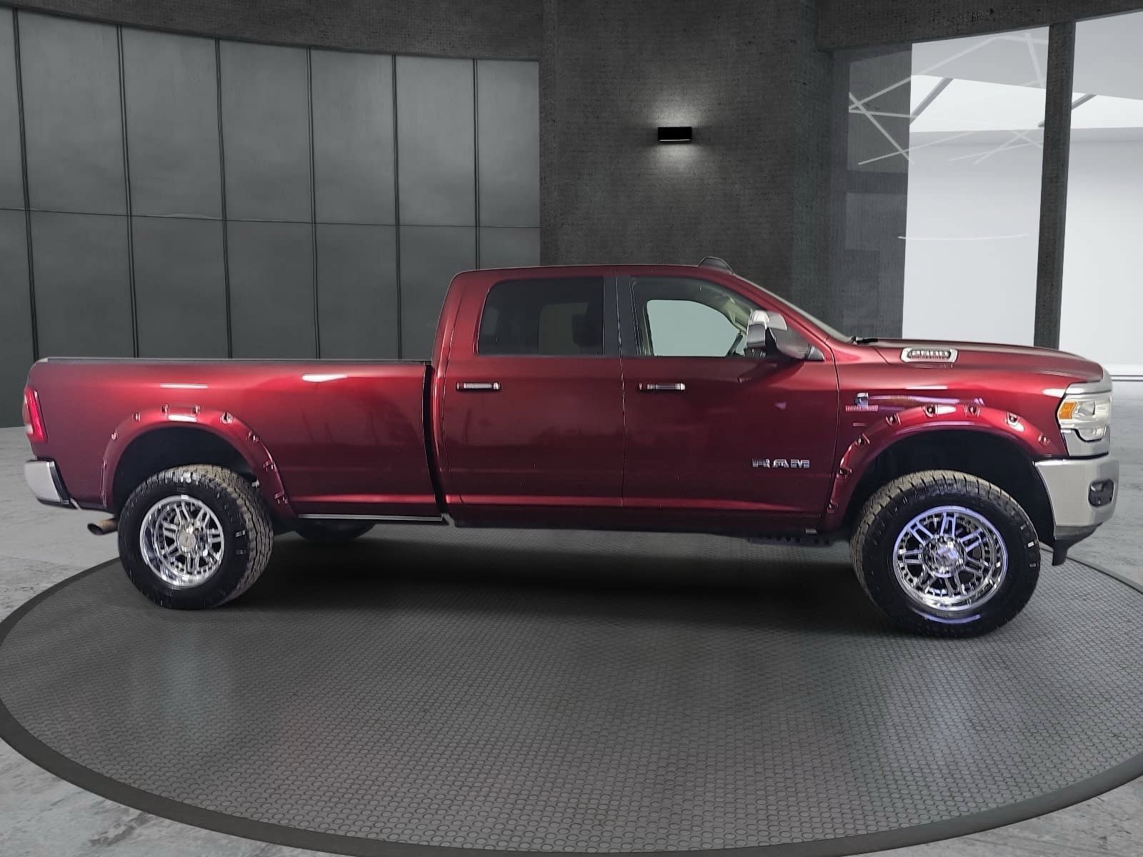 Used 2019 RAM 2500 Laramie AWD/4WD image 4