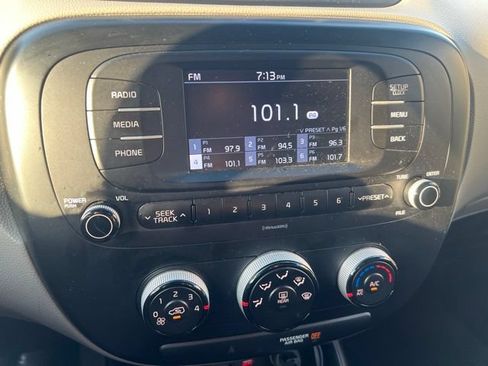 Used 2018 Kia Soul FWD image 9