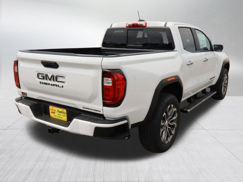 New 2026 GMC Canyon Denali w/ LPO, Black Badging Package AWD/4WD image 7
