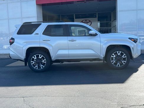 New 2026 Toyota 4Runner 4WD image 2
