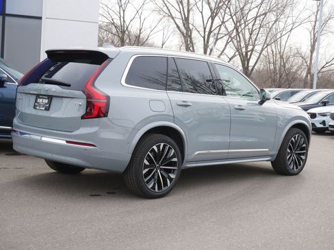 New 2026 Volvo XC90 T8 Plus AWD/4WD image 3