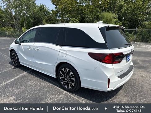 Used 2025 Honda Odyssey Elite image 6
