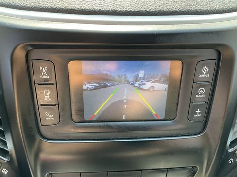 Used 2014 Jeep Cherokee Latitude w/ Comfort/Convenience Group image 35