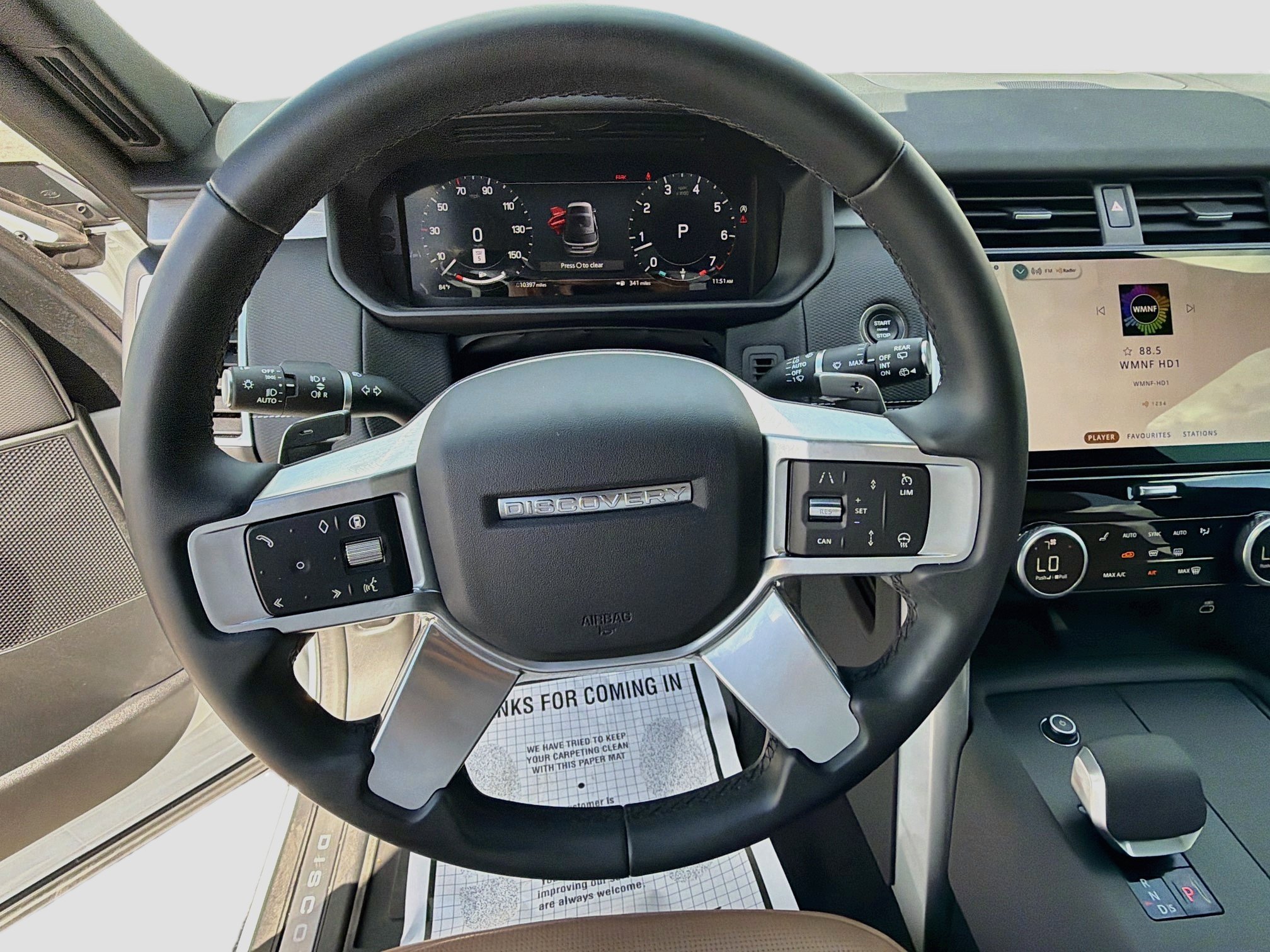 Used 2025 Land Rover Discovery Dynamic SE AWD/4WD image 41