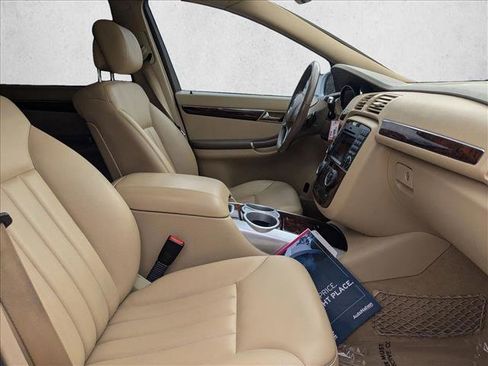 Used 2010 Mercedes-Benz R 350 4MATIC image 25