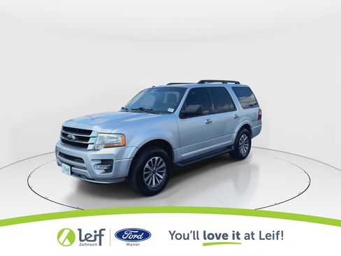 Used 2015 Ford Expedition XLT image 4