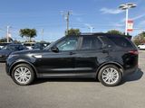 Used 2017 Land Rover Discovery HSE image 2