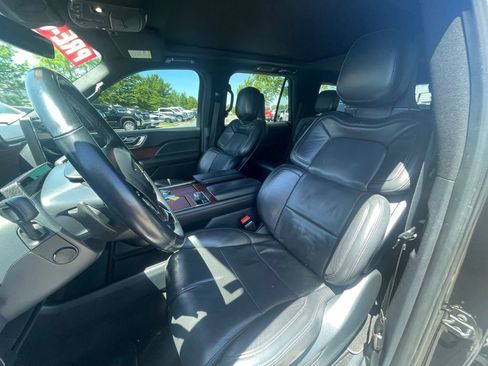 Used 2023 Lincoln Navigator Reserve RWD image 19