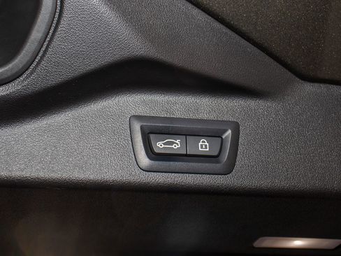 Used 2022 BMW X5 sDrive40i w/ M Sport Package image 10