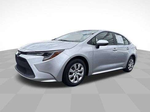Used 2021 Toyota Corolla LE FWD image 1