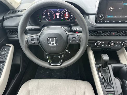 Used 2025 Honda Accord LX image 14