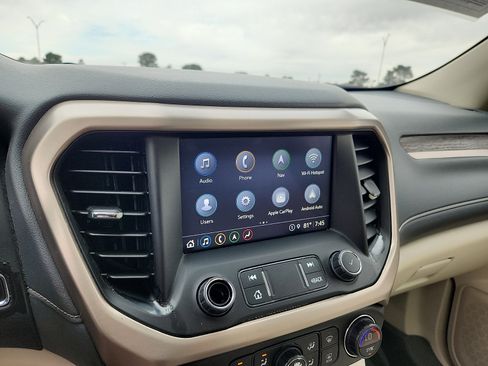 Used 2022 GMC Acadia Denali w/ Denali Ultimate Package FWD image 19
