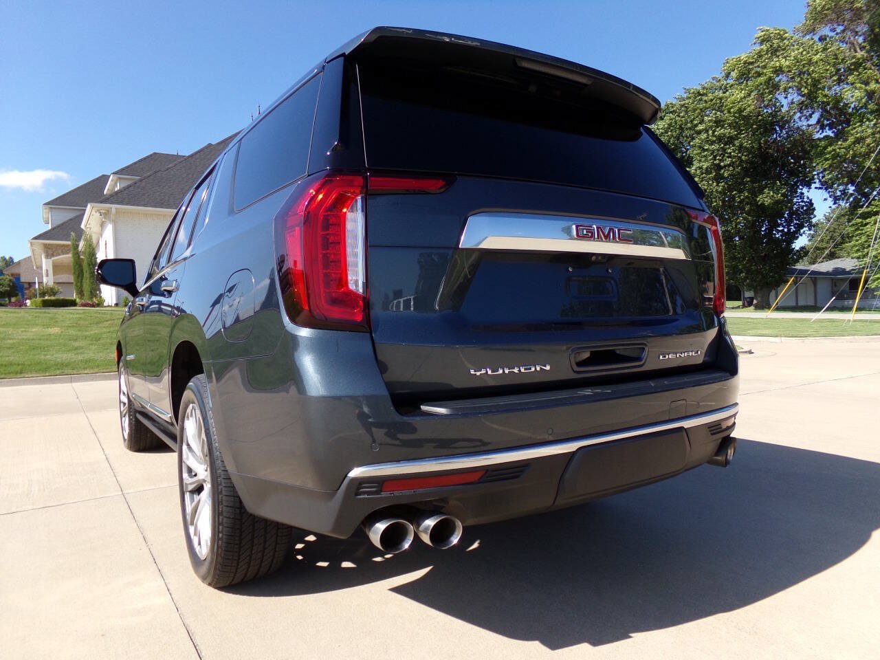 Used 2021 GMC Yukon Denali w/ Denali Ultimate Package AWD/4WD image 36