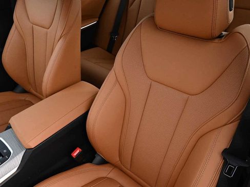 New 2026 BMW 330i Sedan w/ M Sport Package image 8