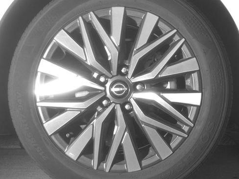 Used 2025 Nissan Altima 2.5 SV FWD image 13