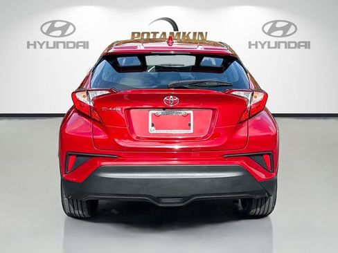 Used 2021 Toyota C-HR XLE FWD image 6