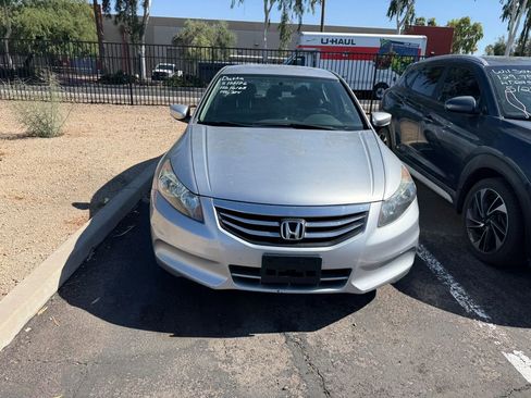 Used 2011 Honda Accord SE image 2