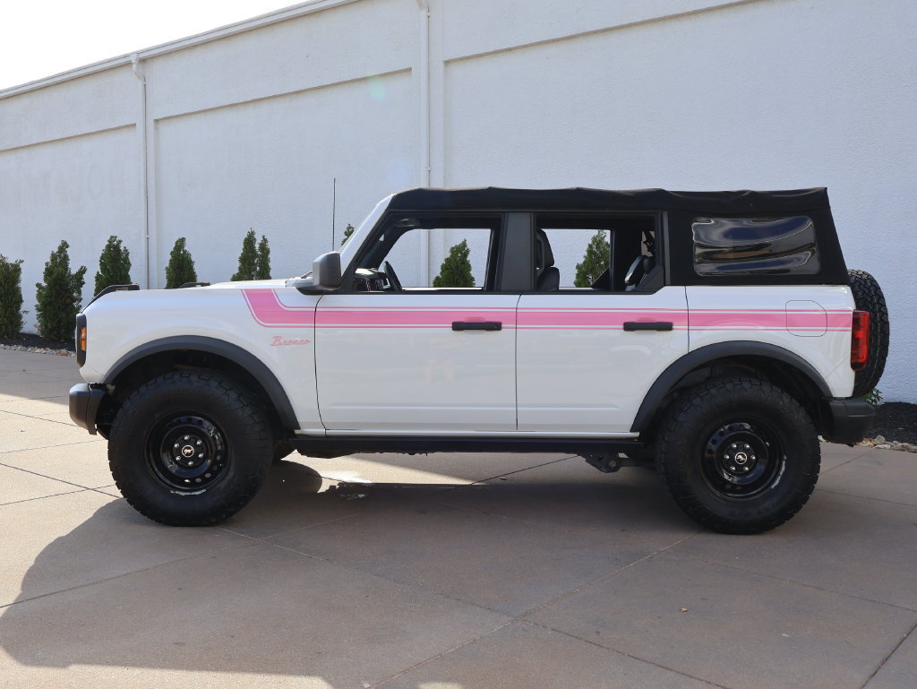 Used 2022 Ford Bronco Black Diamond AWD/4WD image 3