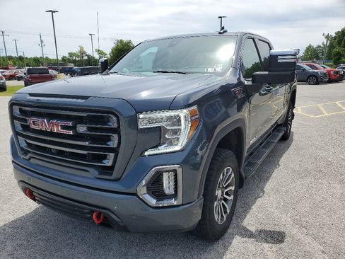 Used 2021 GMC Sierra 1500 AT4 w/ AT4 Value Package AWD/4WD image 2