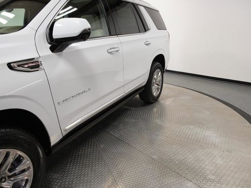 New 2026 GMC Yukon Denali w/ Sun & Power Step Package image 6