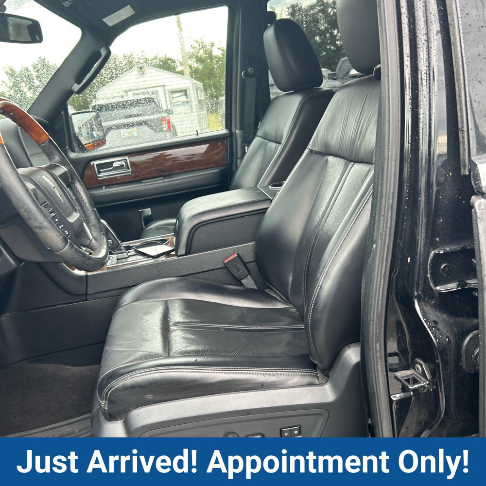 Used 2017 Lincoln Navigator L Select RWD image 9